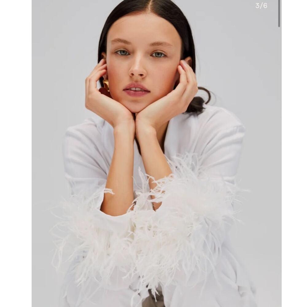 SLEEPER Party Pajamas Set with Detachable Feathers in White